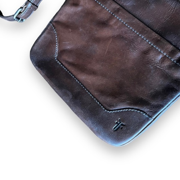 FRYE Melissa Swing Pack Zip Crossbody Bag in Dark Brown Chocolate Brown Leather - Picture 7 of 16